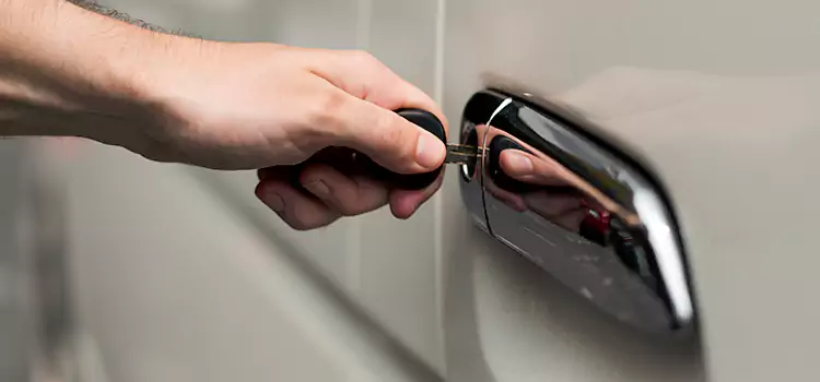 Why Choose Our Auto Locksmith Team in Kenosha, WI?